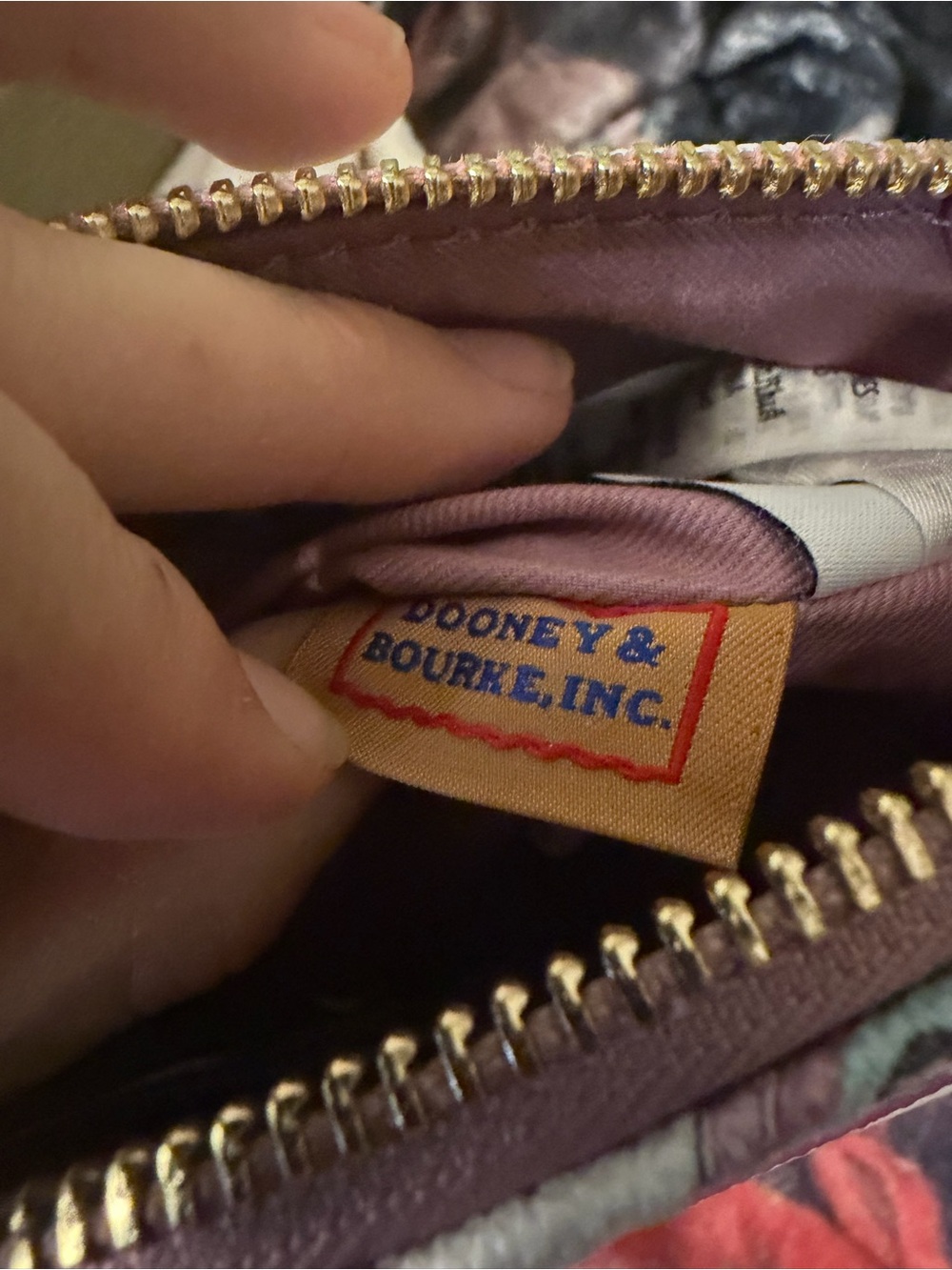 BRAND NEW Dooney & Bourke Disney Cruise Line Minnie Mouse Crossbody Bag - Picture 9 of 11